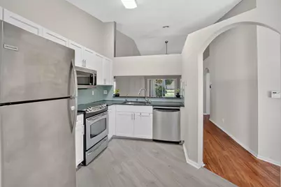 8108 Summer Shores Drive, Delray Beach, FL 33446 - Photo 10