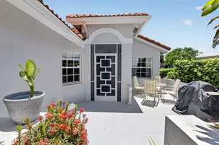 8108 Summer Shores Dr, Delray Beach, FL 33446 - Photo 2