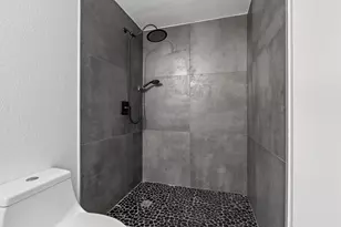 2807 Veronia Dr, Palm Beach Gardens, FL 33410 - Photo 10