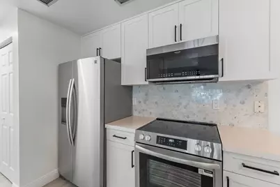 2807 Veronia Drive #108, Palm Beach Gardens, FL 33410 - Photo 6