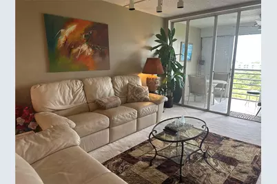 605 Oaks Drive #1009, Pompano Beach, FL 33069 - Photo 4