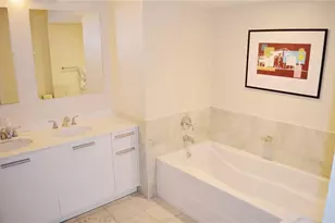 1060 Brickell Ave, Miami, FL 33131 - Photo 6