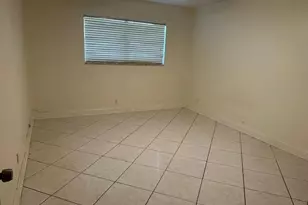 6505 Winfield Blvd, Margate, FL 33063 - Photo 4