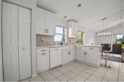 5025 Robino Circle, West Palm Beach, FL 33417 - Photo 14