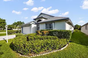 5025 Robino Cir, West Palm Beach, FL 33417 - Photo 2