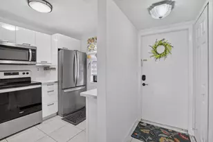 2793 NW 104th Ave, Sunrise, FL 33322 - Photo 2