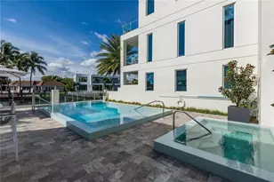221 Shore Ct, Lauderdale by the Sea, FL 33308 - Photo 8