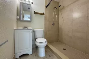 838 SW 14th St, Fort Lauderdale, FL 33315 - Photo 16