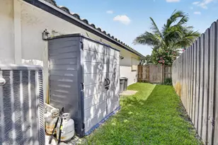 9680 NW 10th Ct, Plantation, FL 33322 - Photo 54