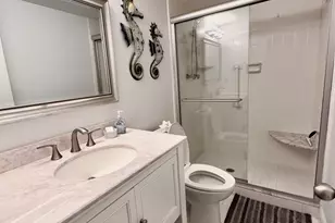 6 Garden St, Tequesta, FL 33469 - Photo 8