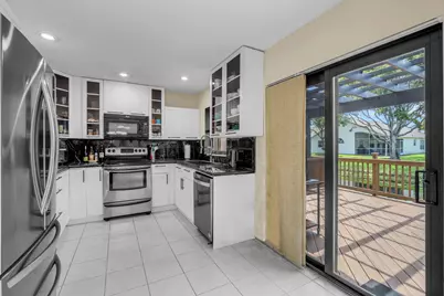 1109 Landings Boulevard, Greenacres, FL 33413 - Photo 14