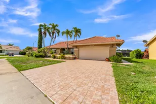 6083 Sunberry Cir, Boynton Beach, FL 33437 - Photo 4