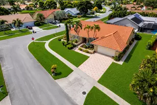 6083 Sunberry Cir, Boynton Beach, FL 33437 - Photo 2