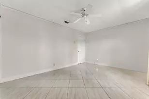 6083 Sunberry Cir, Boynton Beach, FL 33437 - Photo 16