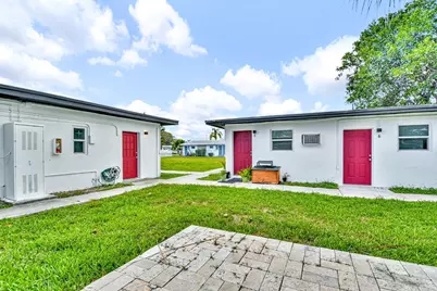 1725 NE 148th Street #5, Miami, FL 33181 - Photo 2