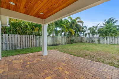 17735 Carver Avenue, Jupiter, FL 33458 - Photo 26