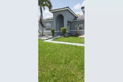 8221 NW 45th Street, Lauderhill, FL 33351 - Photo 2