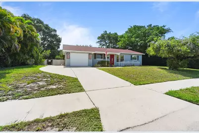 1515 Crescent Drive, Lake Park, FL 33403 - Photo 2