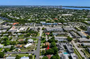1515 Crescent Dr, Lake Park, FL 33403 - Photo 20