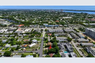 1515 Crescent Drive, Lake Park, FL 33403 - Photo 20