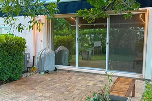 8976 NW 38th Dr, Coral Springs, FL 33065 - Photo 2