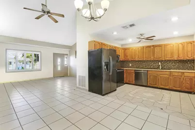 5601 Palm Drive, Fort Pierce, FL 34982 - Photo 10