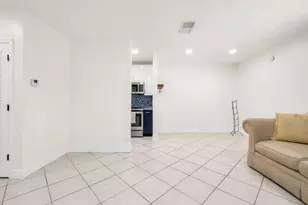 299 SW 7th St, Boca Raton, FL 33432 - Photo 8