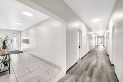 299 SW 7th Street #1060, Boca Raton, FL 33432 - Photo 4