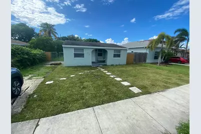 638 SW 7th Avenue, Delray Beach, FL 33444 - Photo 2