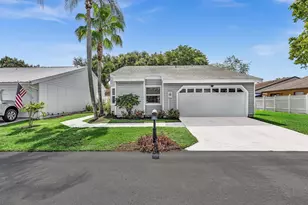8 Hawthorne Ln, Boynton Beach, FL 33426 - Photo 4