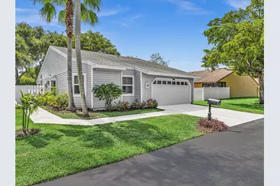 8 Hawthorne Lane, Boynton Beach, FL 33426 - Photo 6