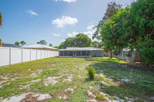 2309 NE 13th Ct, Jensen Beach, FL 34957 - Photo 36