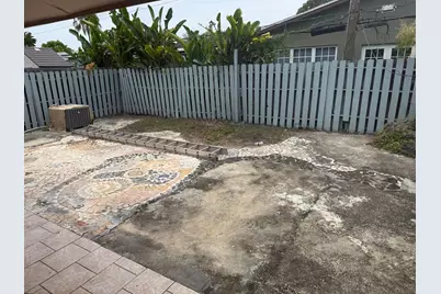 7814 Pembroke Road, Miramar, FL 33023 - Photo 14
