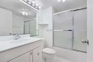 1075 Riverside Dr, Coral Springs, FL 33071 - Photo 16