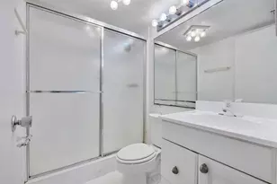 1075 Riverside Dr, Coral Springs, FL 33071 - Photo 20