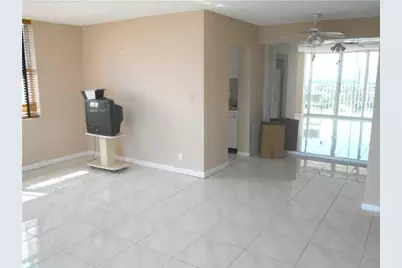 111 Briny Avenue #1214, Pompano Beach, FL 33062 - Photo 2