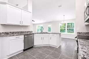 405 NE Airoso Blvd, Port Saint Lucie, FL 34983 - Photo 2