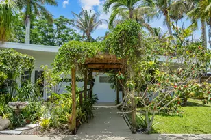 505 SW North Carolina Dr, Stuart, FL 34994 - Photo 2