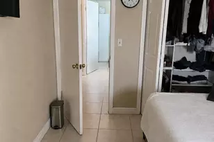 2607 NE 8th Ave NE, Wilton Manors, FL 33334 - Photo 14