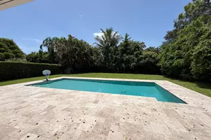 10114 Hunt Club Ln, Palm Beach Gardens, FL 33418 - Photo 4