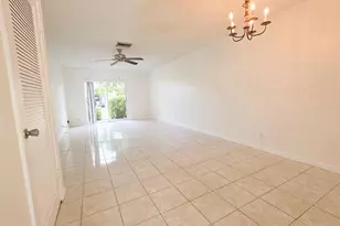 5445 Glenda St, West Palm Beach, FL 33417 - Photo 4