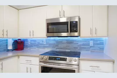 3220 Bayview Drive #202, Fort Lauderdale, FL 33306 - Photo 8