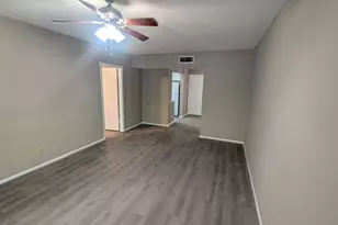490 NW 20th St, Boca Raton, FL 33431 - Photo 28