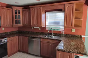 7875 Tam Oshanter Blvd, North Lauderdale, FL 33068 - Photo 6