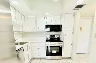 1300 St Charles Pl, Pembroke Pines, FL 33026 - Photo 6