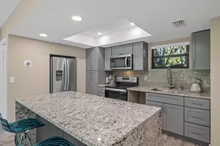 11863 Wimbledon Circle, Wellington, FL 33414 - Photo 2