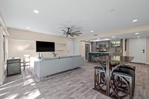 11863 Wimbledon Circle, Wellington, FL 33414 - Photo 6