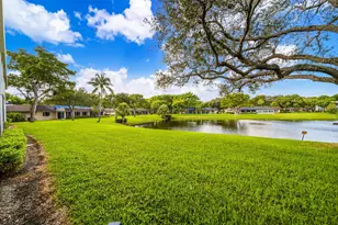 3611 Oaks Clubhouse Dr, Pompano Beach, FL 33069 - Photo 32