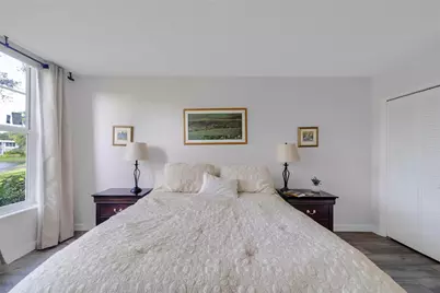 3611 Oaks Clubhouse Drive #104, Pompano Beach, FL 33069 - Photo 6