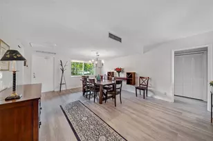 3611 Oaks Clubhouse Dr, Pompano Beach, FL 33069 - Photo 8